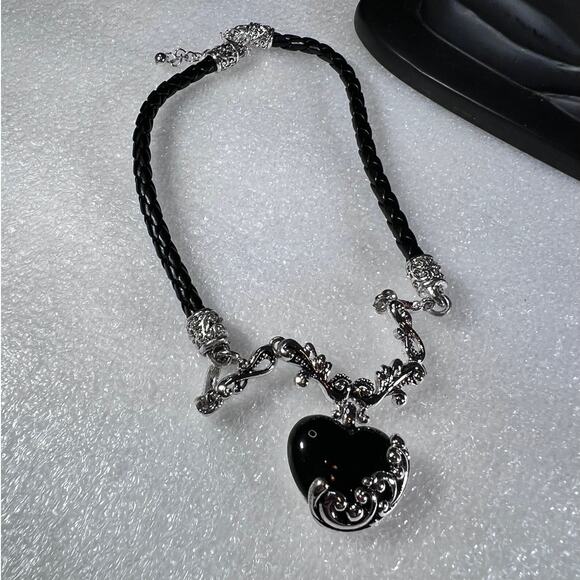 Retro Black Dark Witchy Goth Dark Heart Scroll Necklace Set Deadstock NEW NWT - Picture 16 of 16